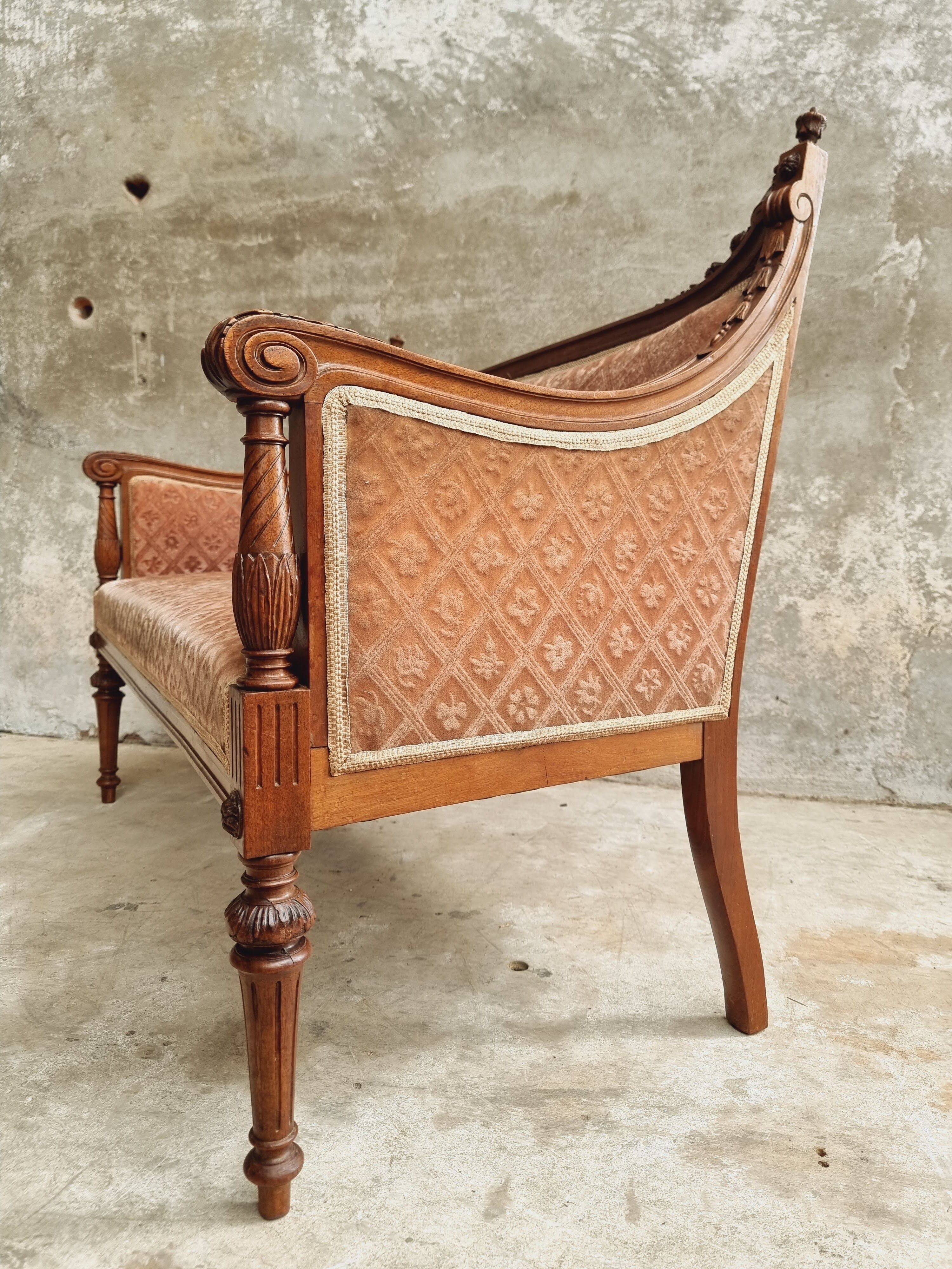 Antique sofa seat classic hall bench old pink