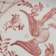 Plat en art populaire avec motif floral rouge par Ilse Claesson pour Rörstrand, Suède 1930