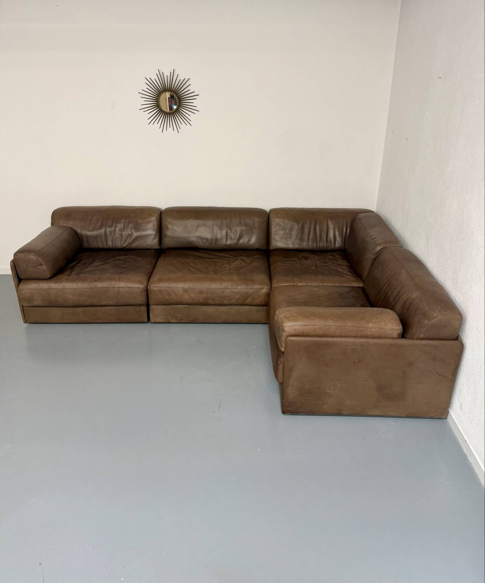 Modular corner sofa DS-76 in brown leather, designed by De Sede, 1980s.