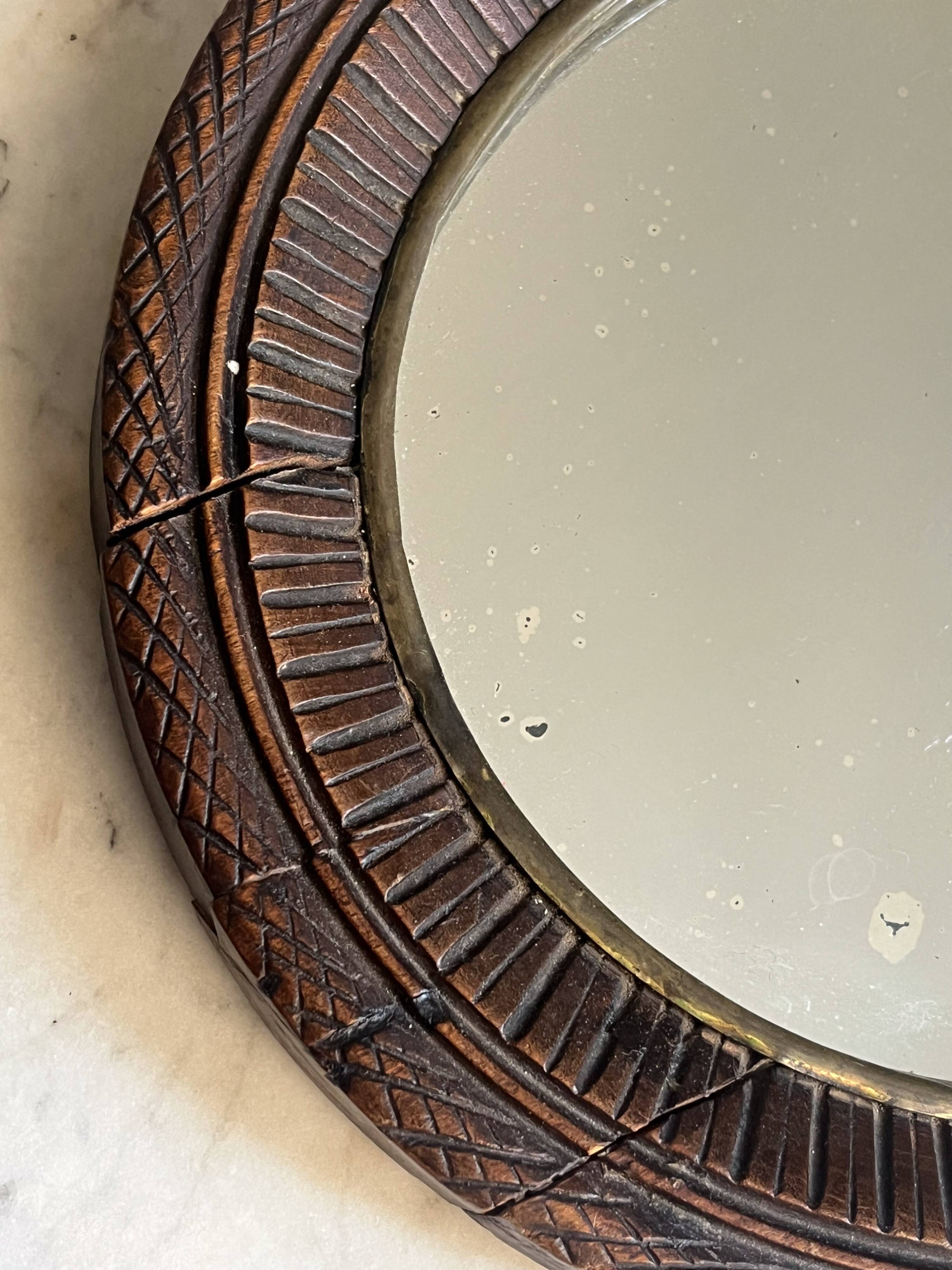 Petit miroir en bois