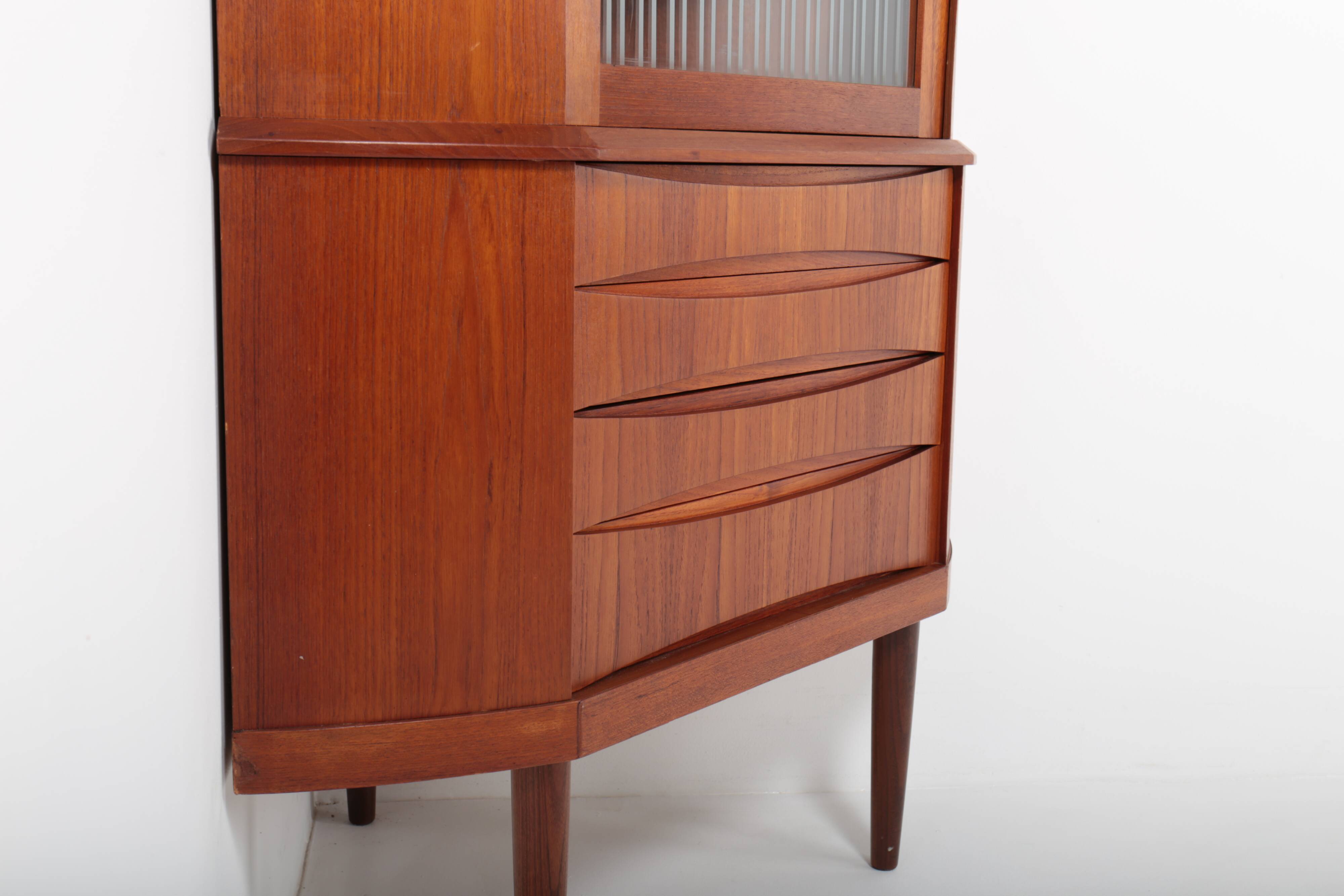 Danish teak corner cabinet - Midtjydsk Mobelfabrik