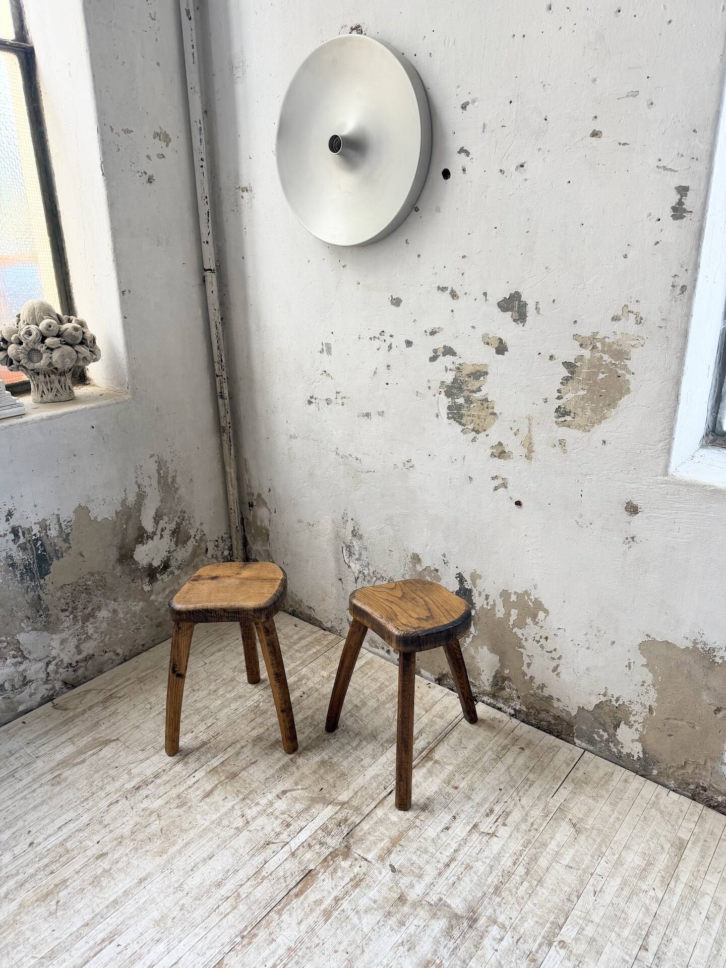 Paire de tabourets Henri Bataille chêne