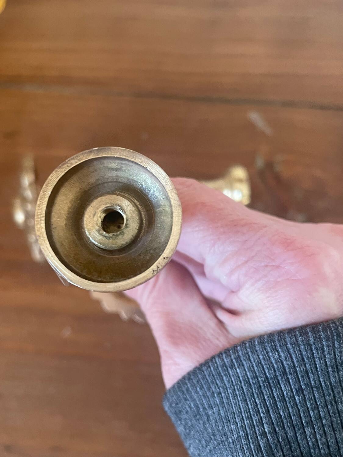 2 golden brass hooks with flower curtain tiebacks