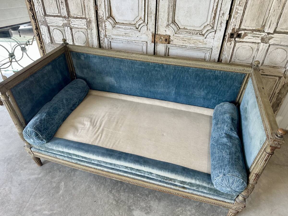 Louis XVI daybed circa 1800