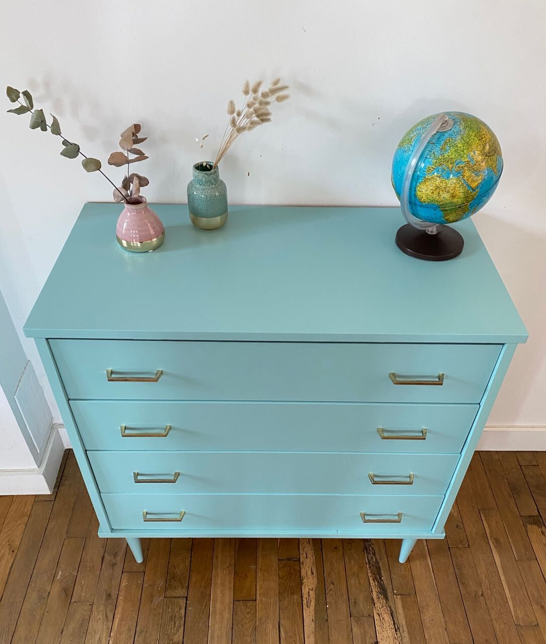 Vintage dresser