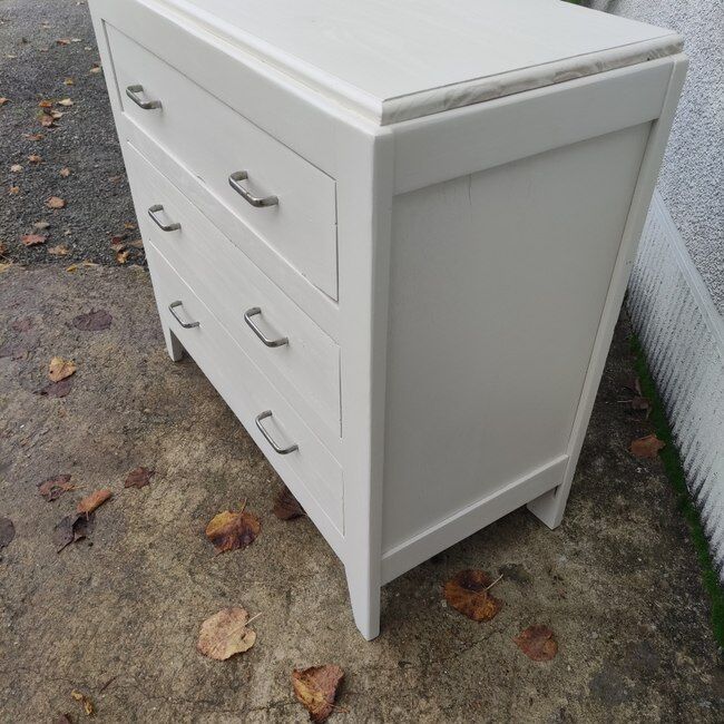 Commode vintage