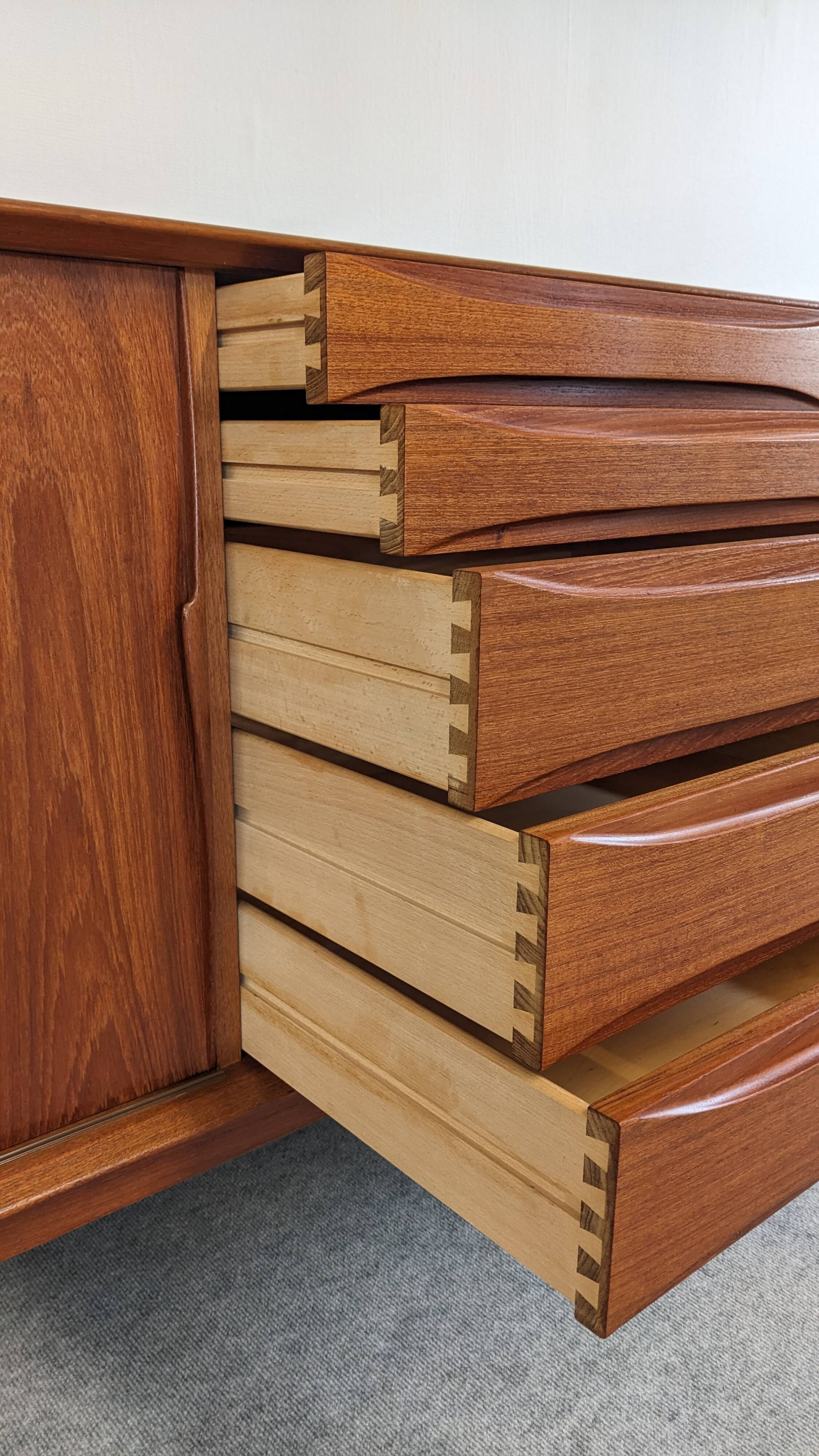 Modernist teak sideboard by Arne Vodder for Dyrlund 50s/60s