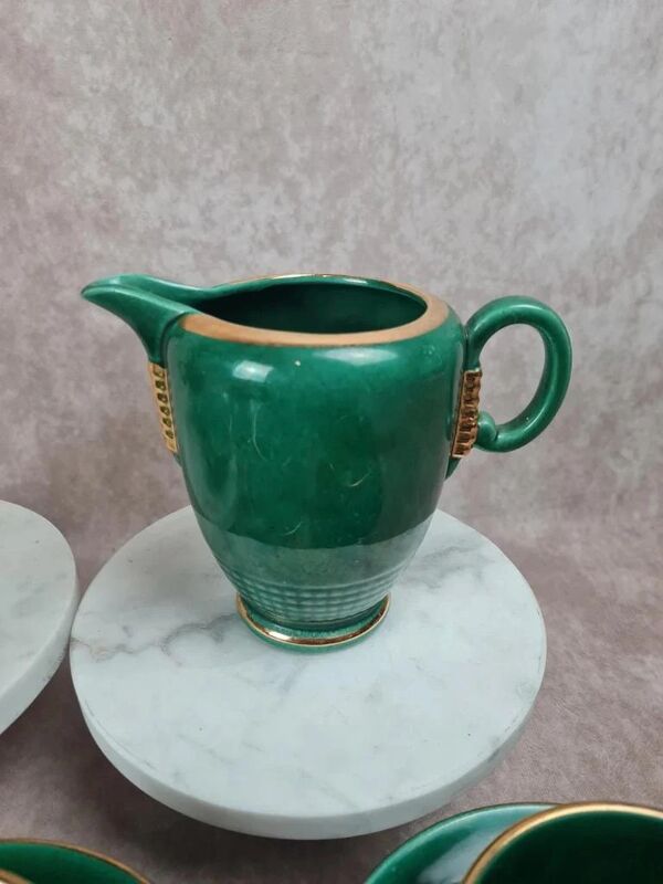 Service à café / thé Saint-Clément modèle 4044 vert émaillé doré – Art déco