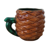 Pineapple-shaped cup