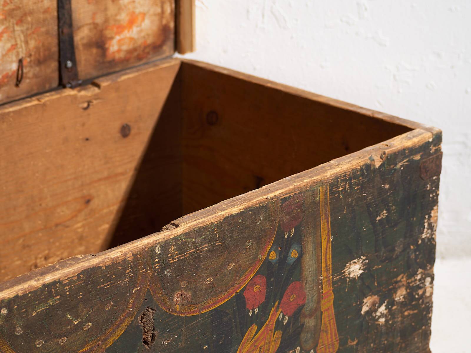 Antique small chest with floral motifs (c.1920) #73