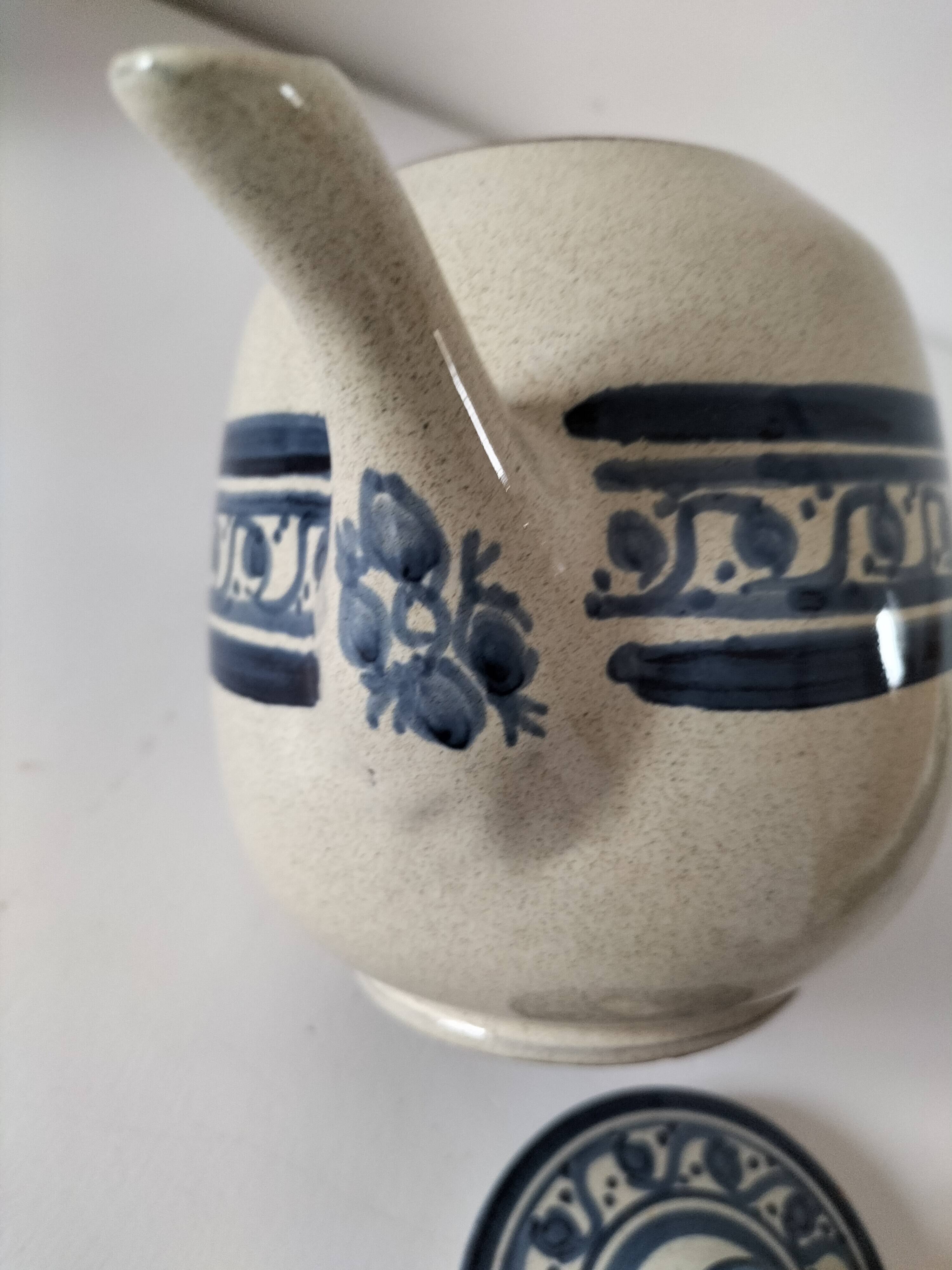 Théière artisanale grès beige moucheté et décor bleu