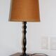 Pied de lampe bois noir avec abat-jour