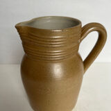 Berry sandstone pitcher