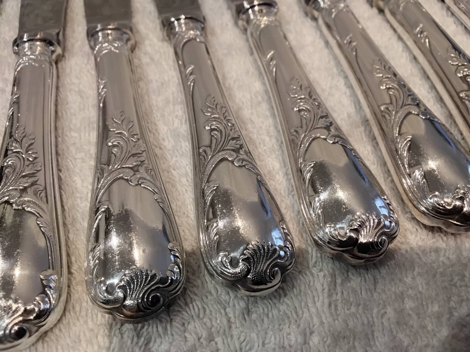 12 silver plated table knives, Christofle goldsmith, Marly model