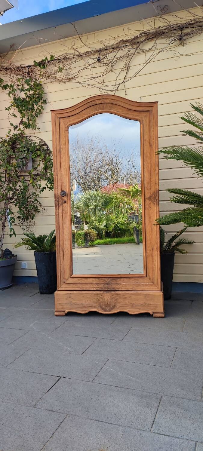 Sandblasted glass cabinet