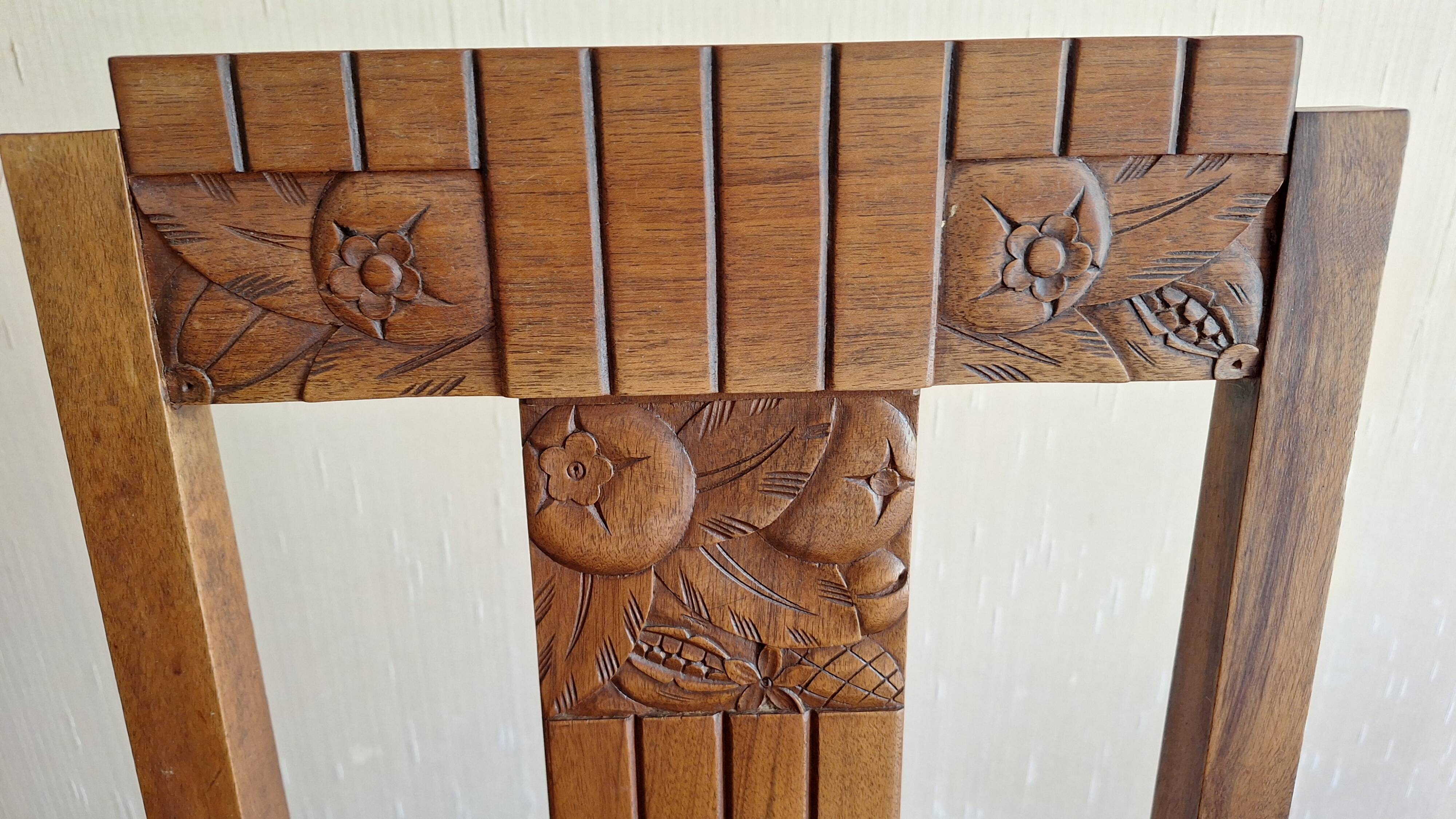 Set of 6 beautiful caned chairs in solid walnut Art Deco style.