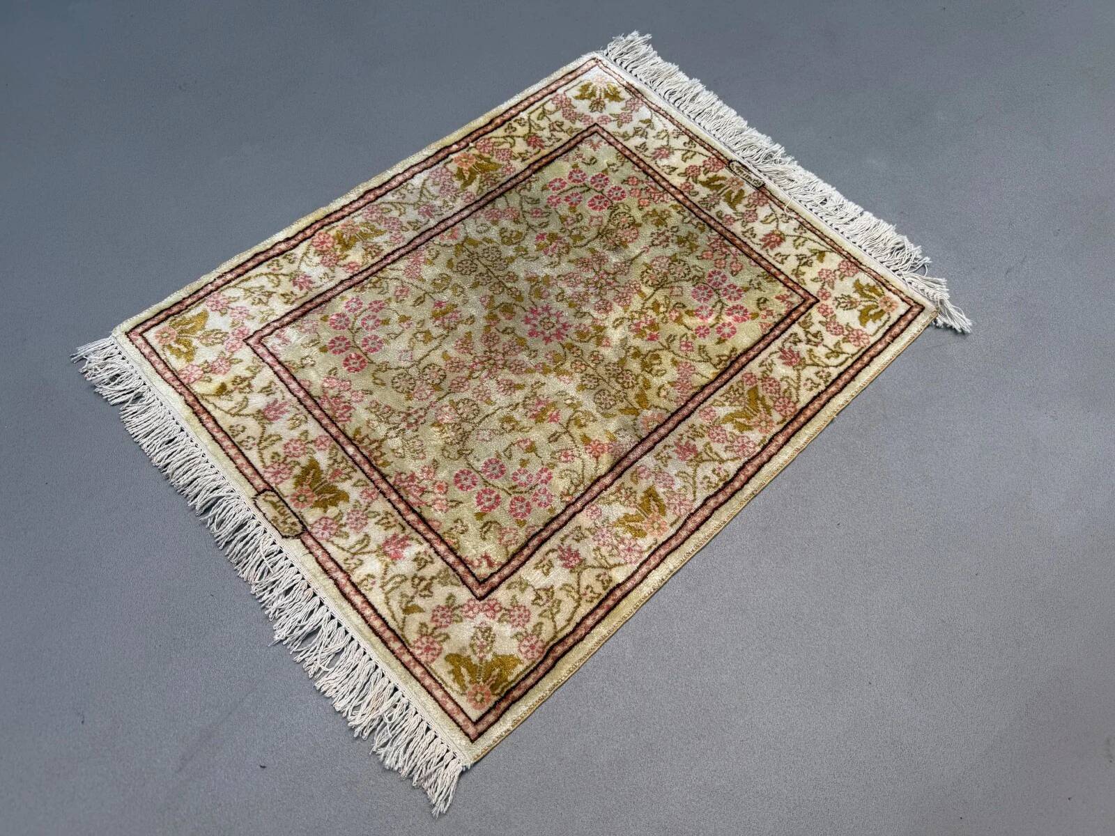 Vintage Turkish Hereke silk rug floral 53x67cm hand knotted gold pink 2538