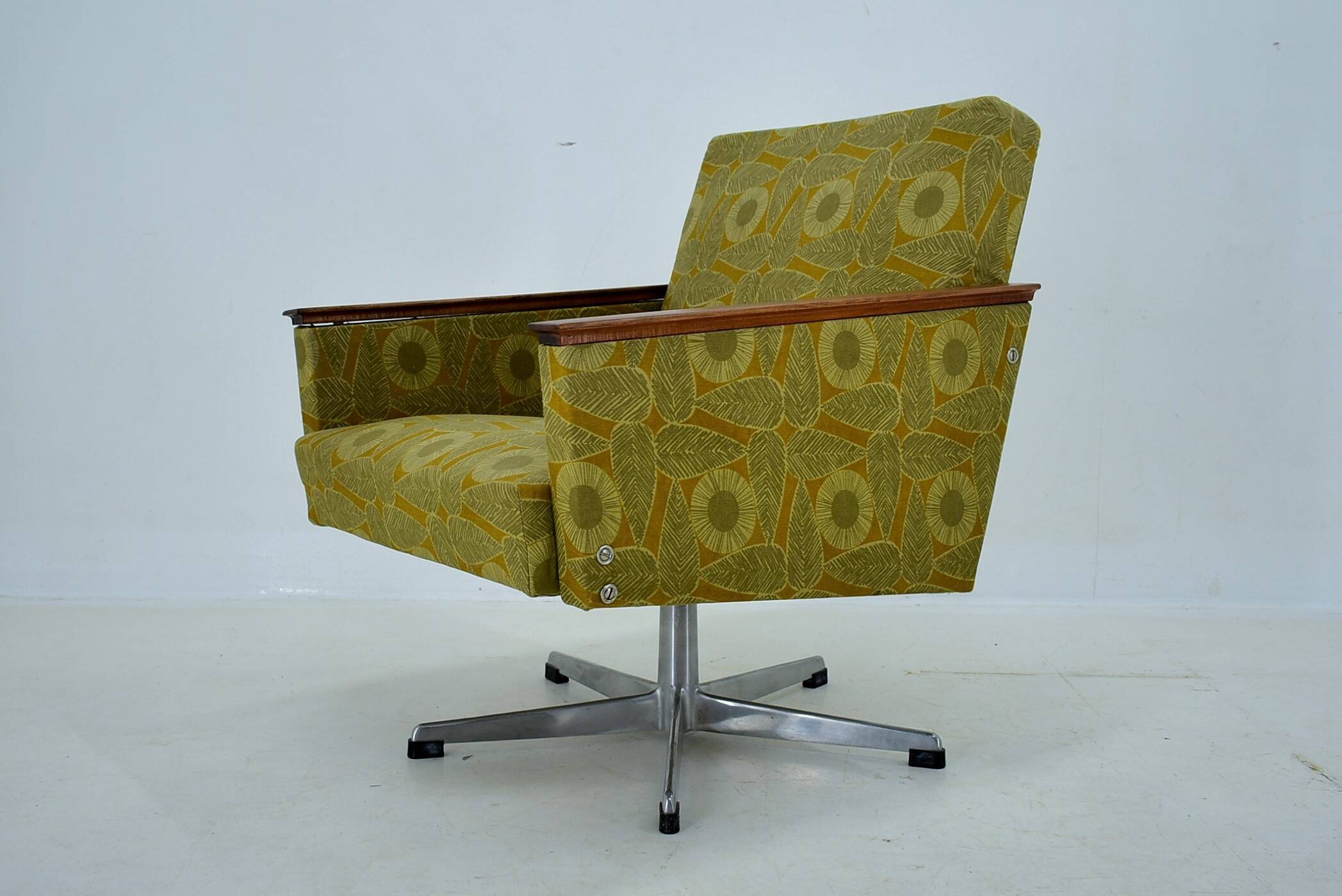 Mid-century armchair, Czechoslovakia, 1970s.