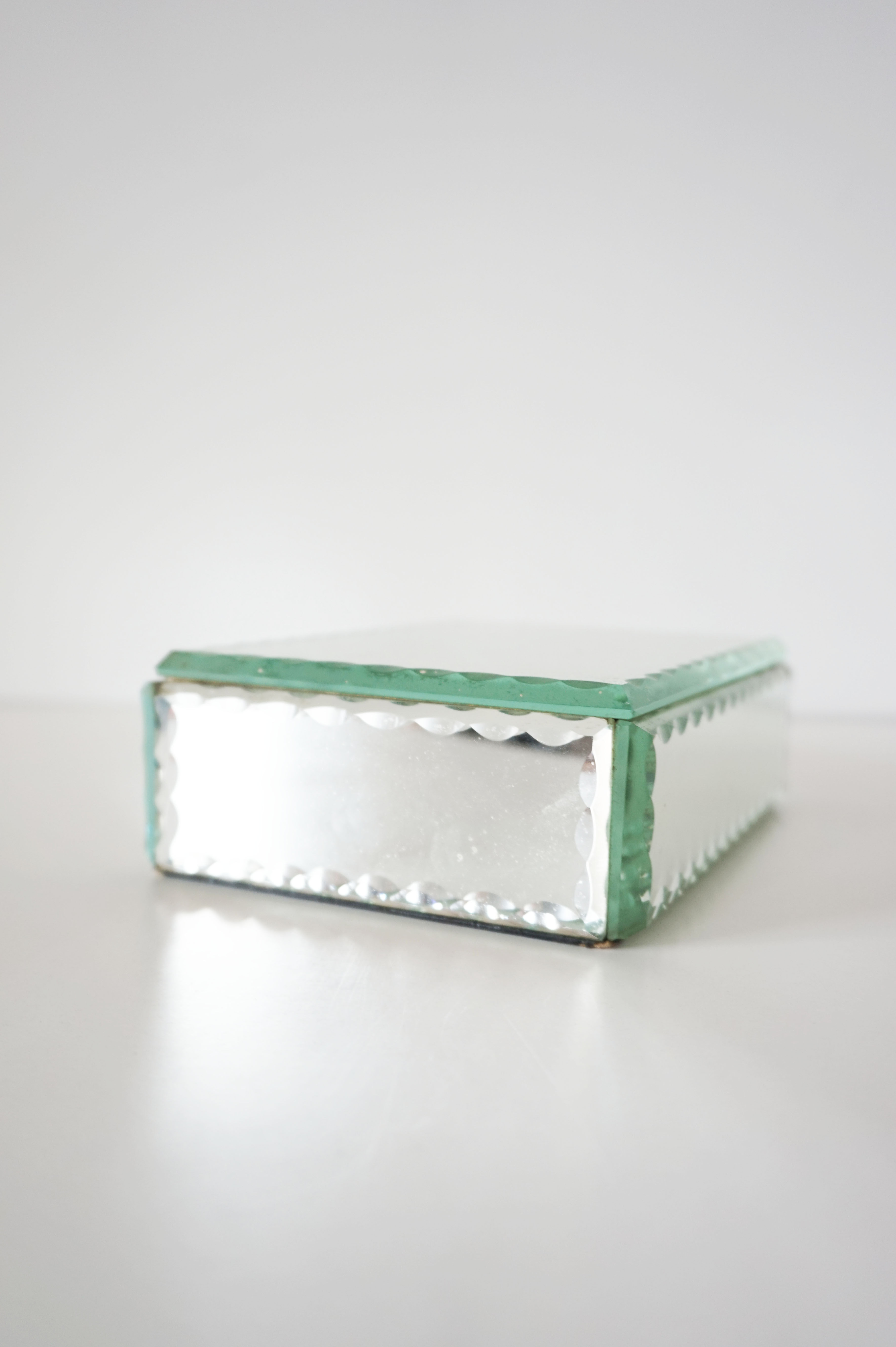 Jewelry box in chiseled mirror