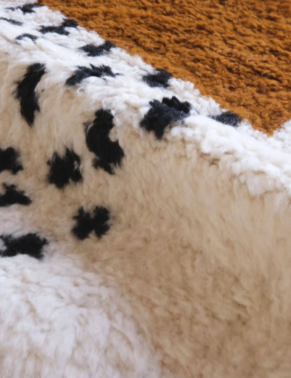 Modern Berber Rug - 291 x 230 cm