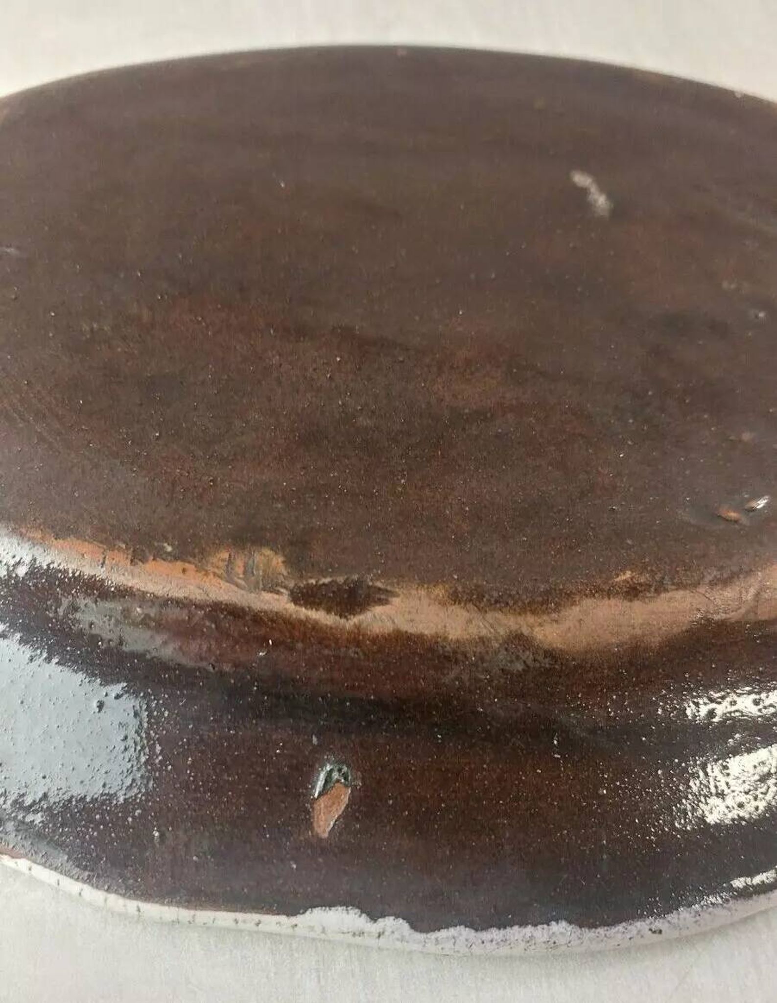Ancien plat, en céramique, Forges les Eaux / cul noir, fin XIXème