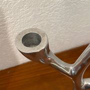 Bougeoir en fonte d’aluminium de forme organique