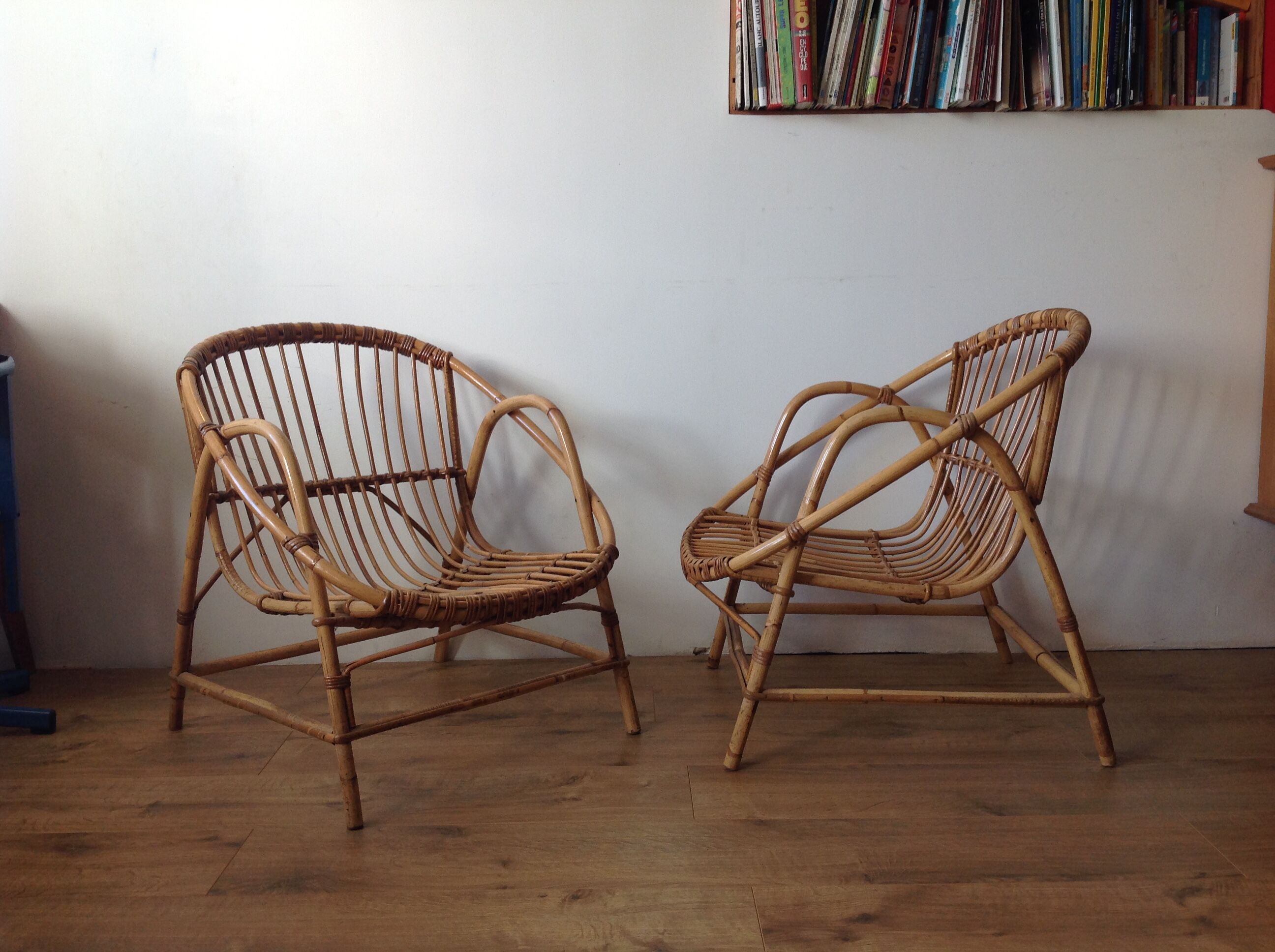 2 rattan chairs