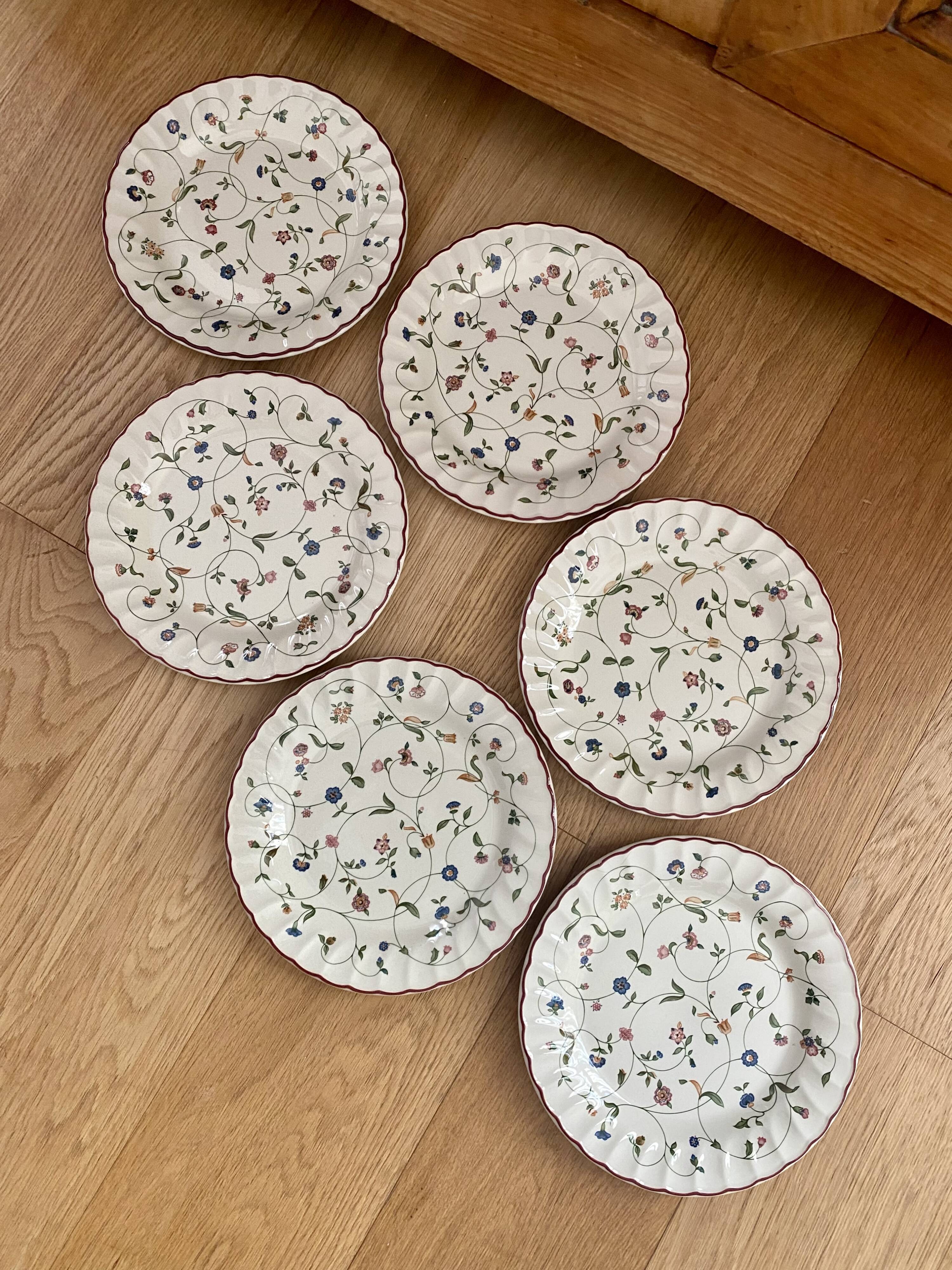 6 flat plates Oakwood Staffordshire Tableware