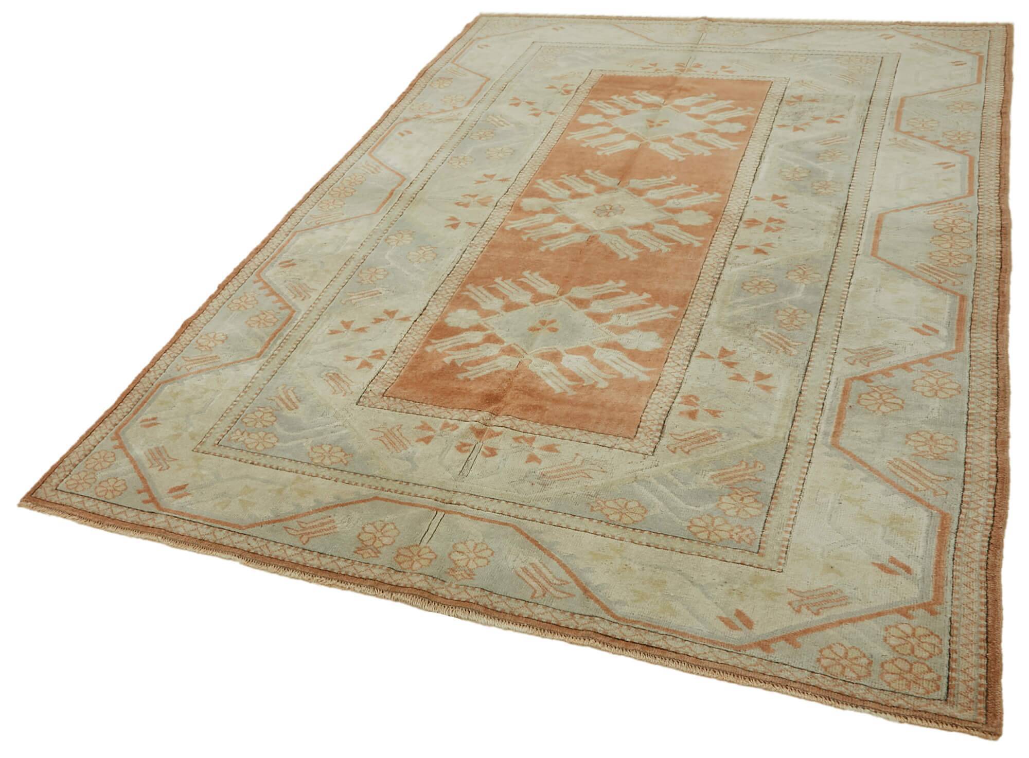 Turkish Vintage Anatolian Rug 197 cm x 281 cm