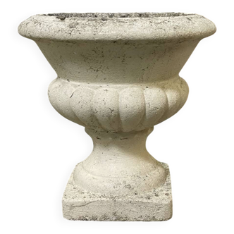 Médicis in reconstituted stone from the 1970s.