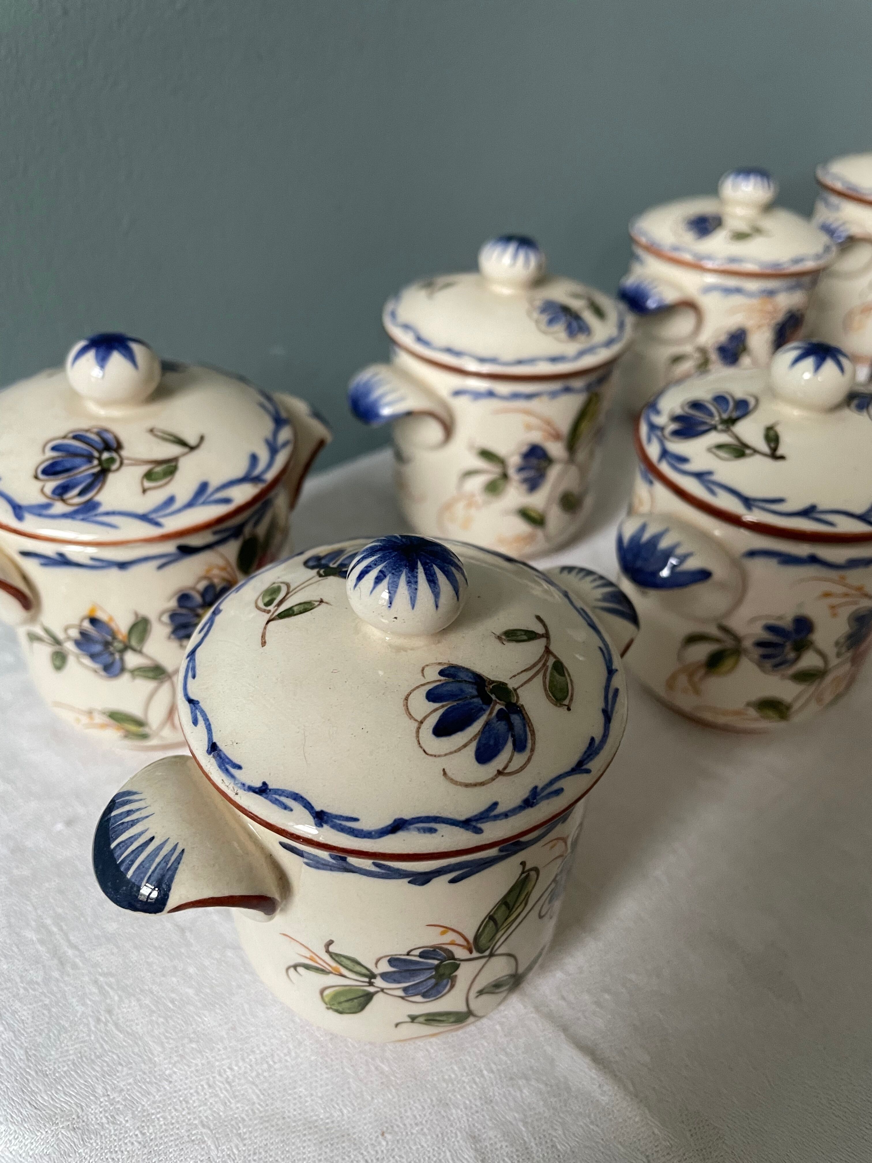 Service old cream jars