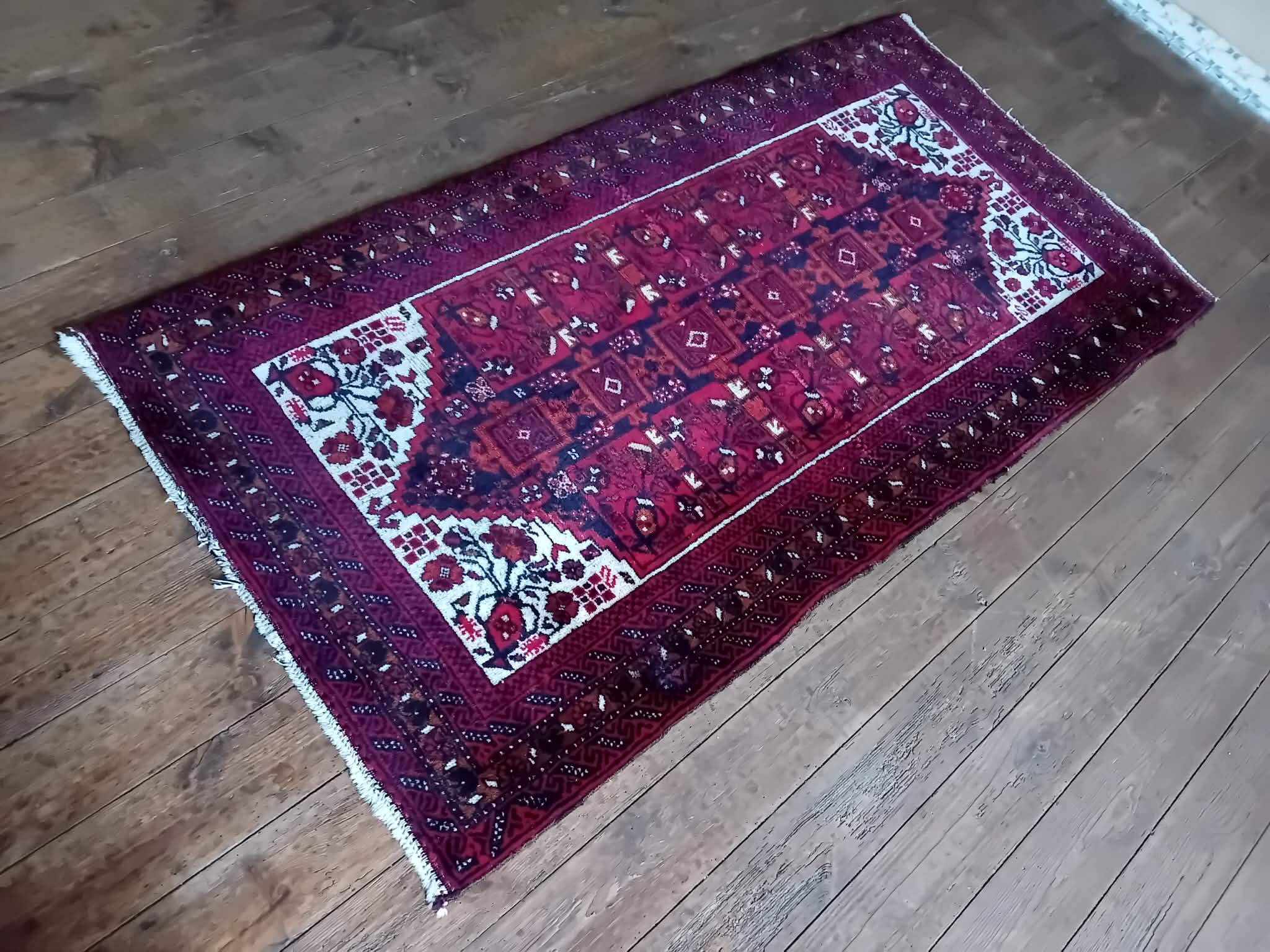 Handmade Belouch Persian rug 172x87cm