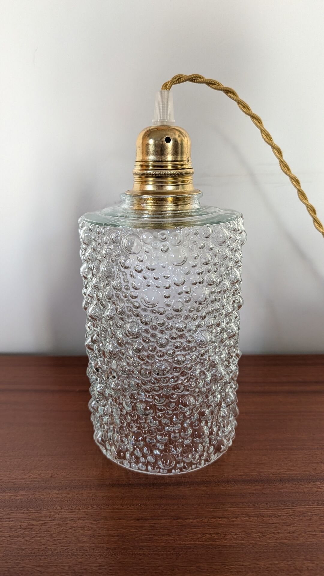 Suspension glass bubble cylinder