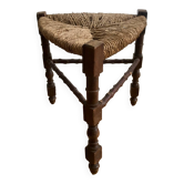 Old Provençal-style mulched tripod stool