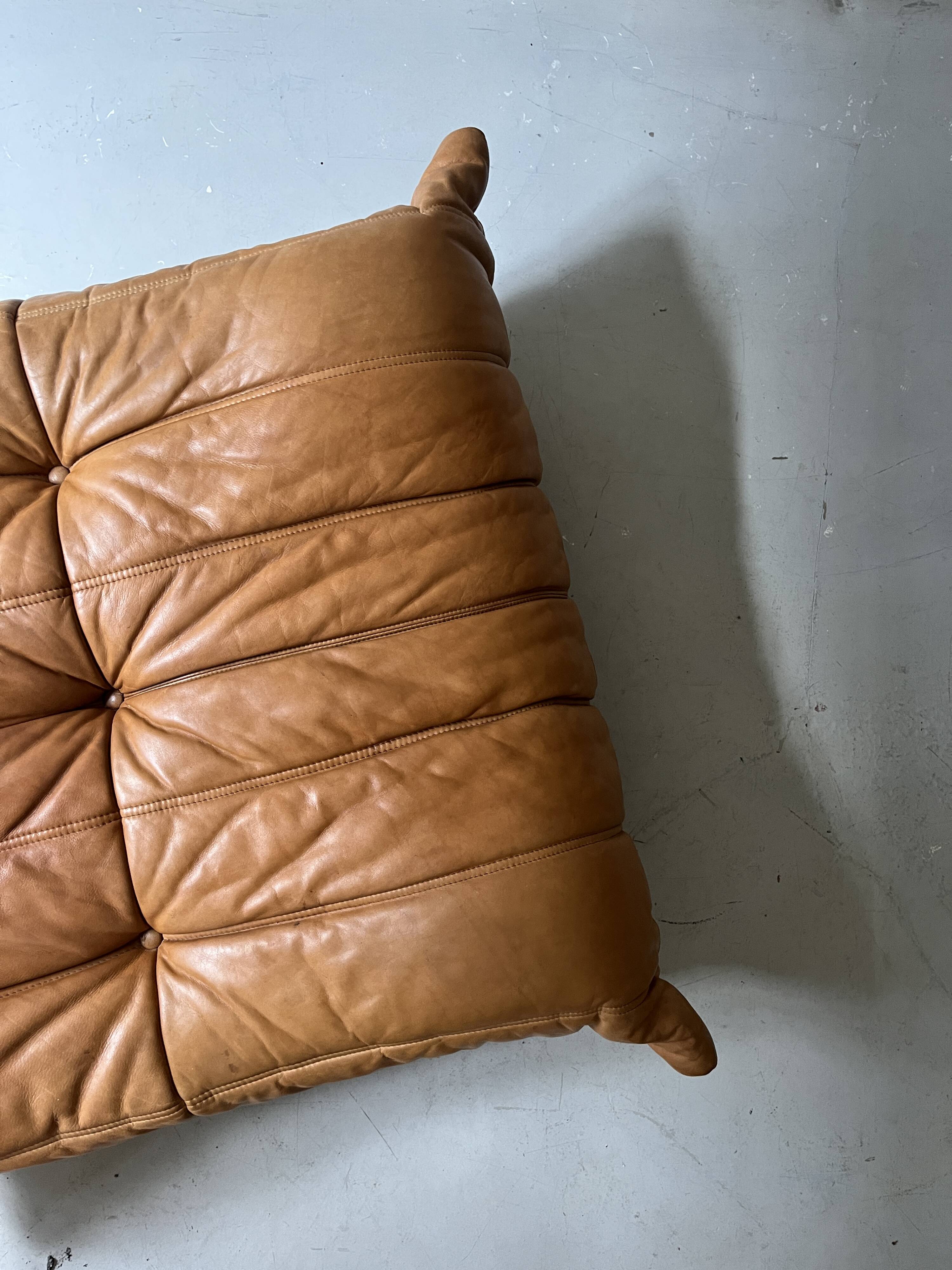 Togo design ottoman pouf by Michel Ducaroy for Ligne Roset, 1st edition 1970