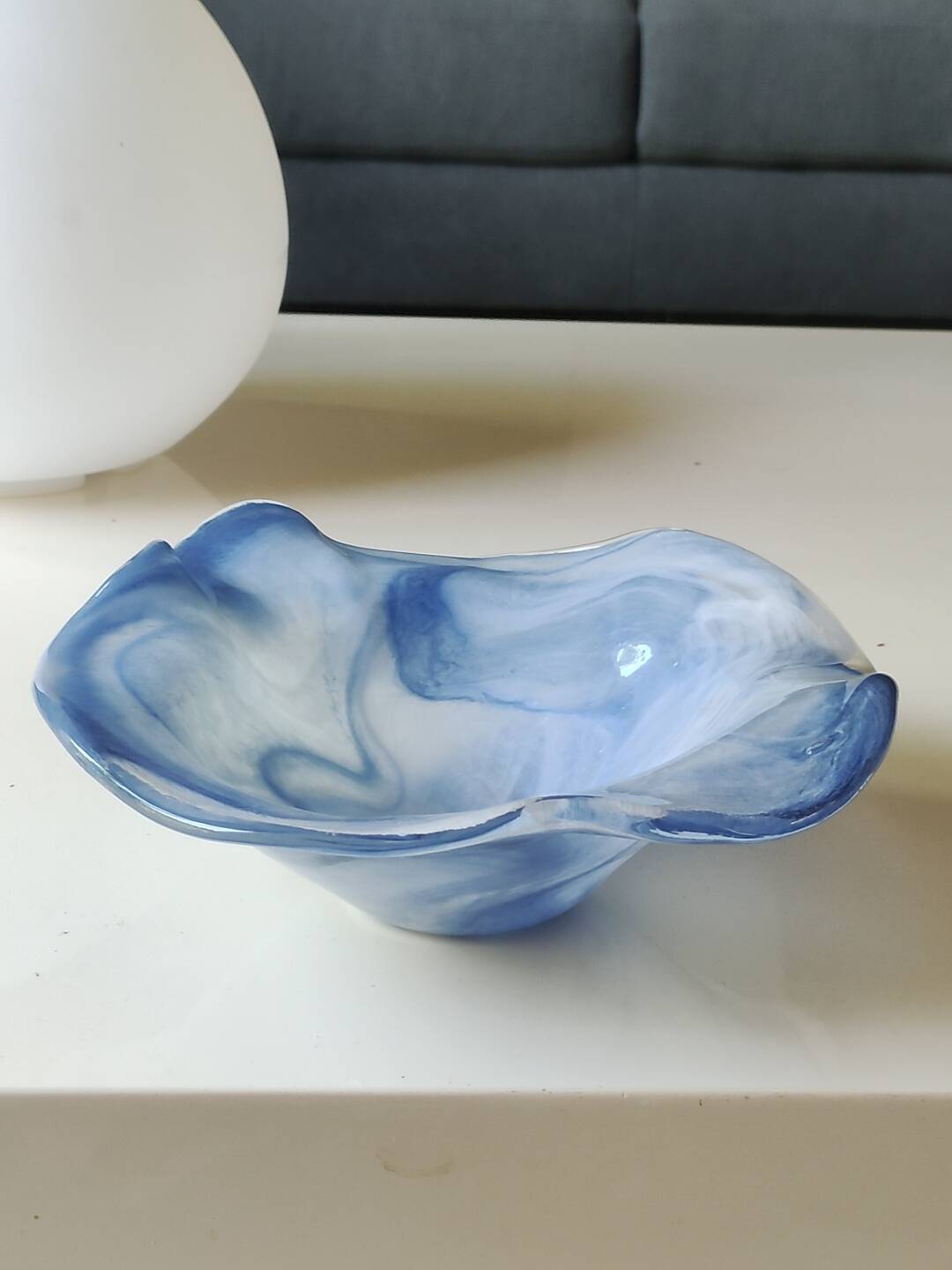 Large organic floral empty pocket. In glass/crystal