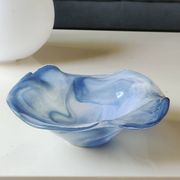Large organic floral empty pocket. In glass/crystal