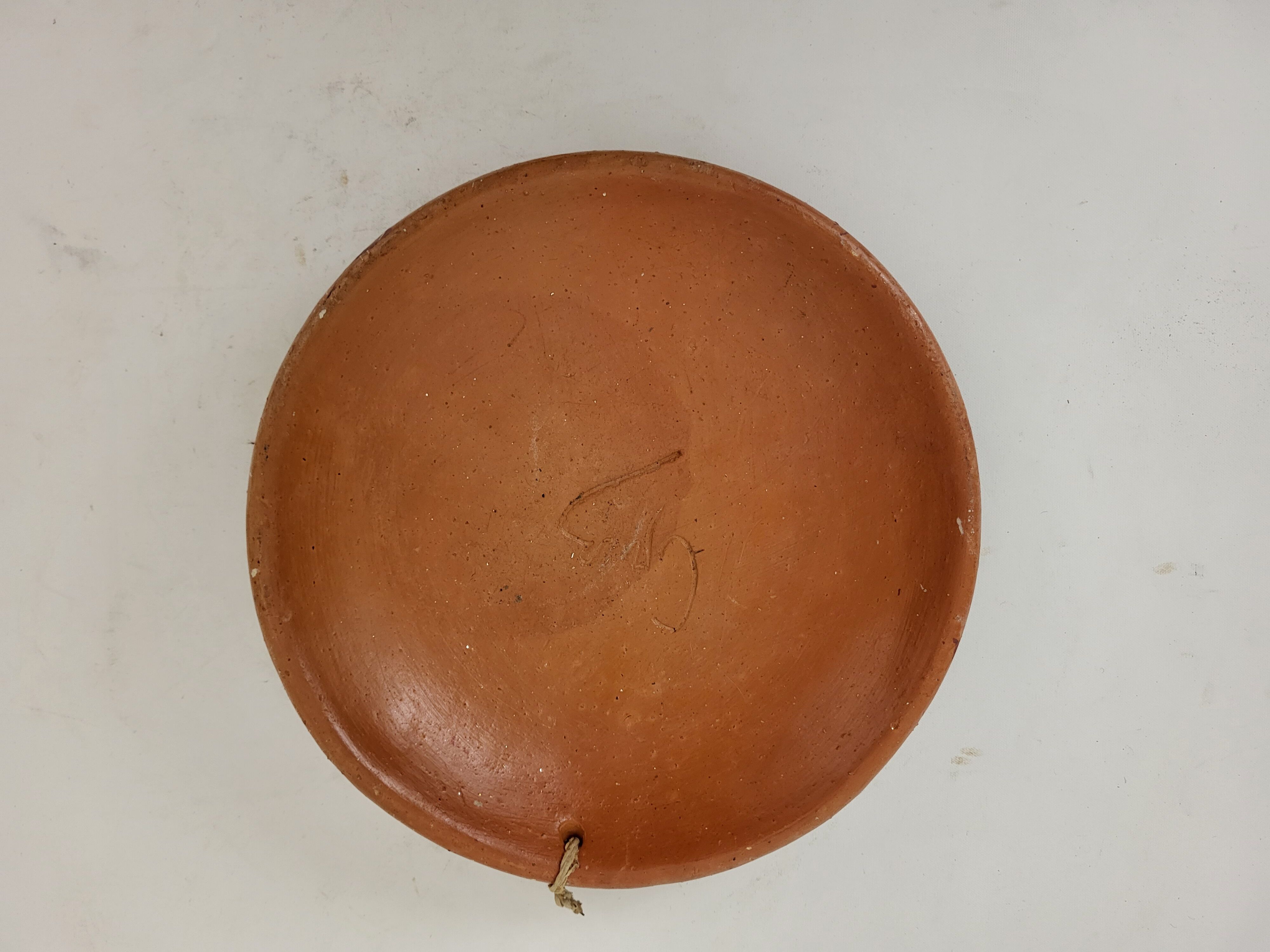 Cruz anthropomorphic decorative plate