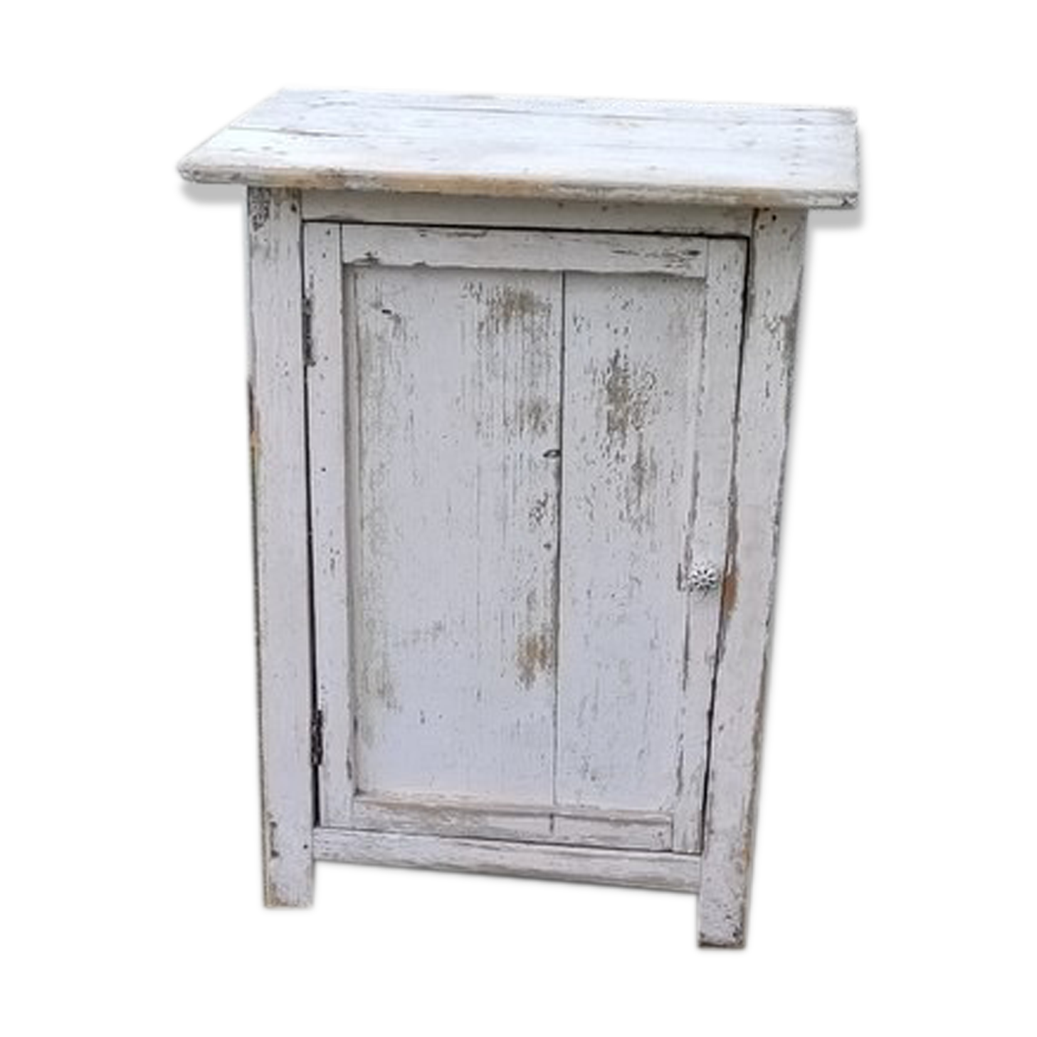 White Parisian buffet