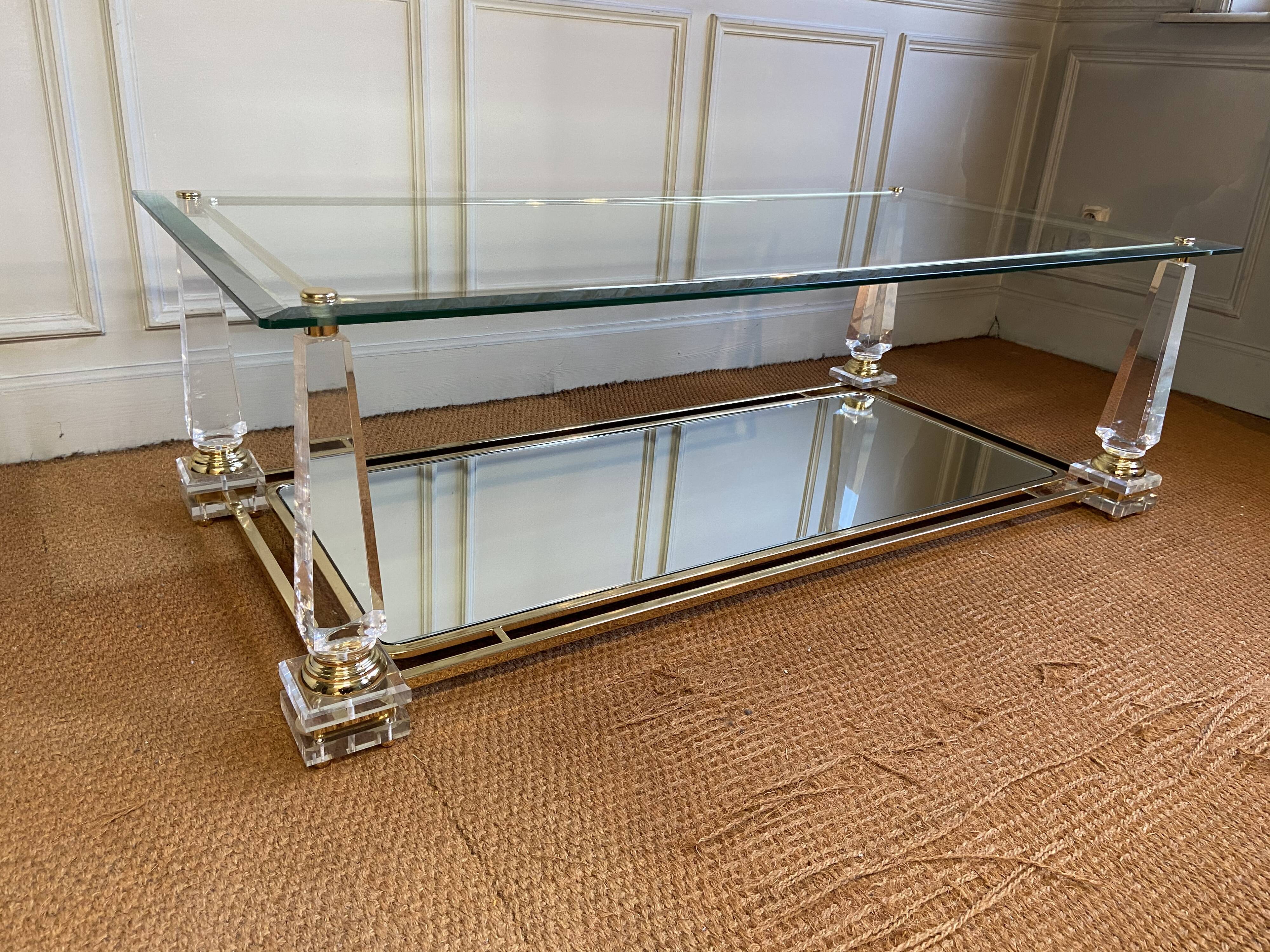 Table basse Charles Hollis Jones obélisques en plexiglass et métal doré