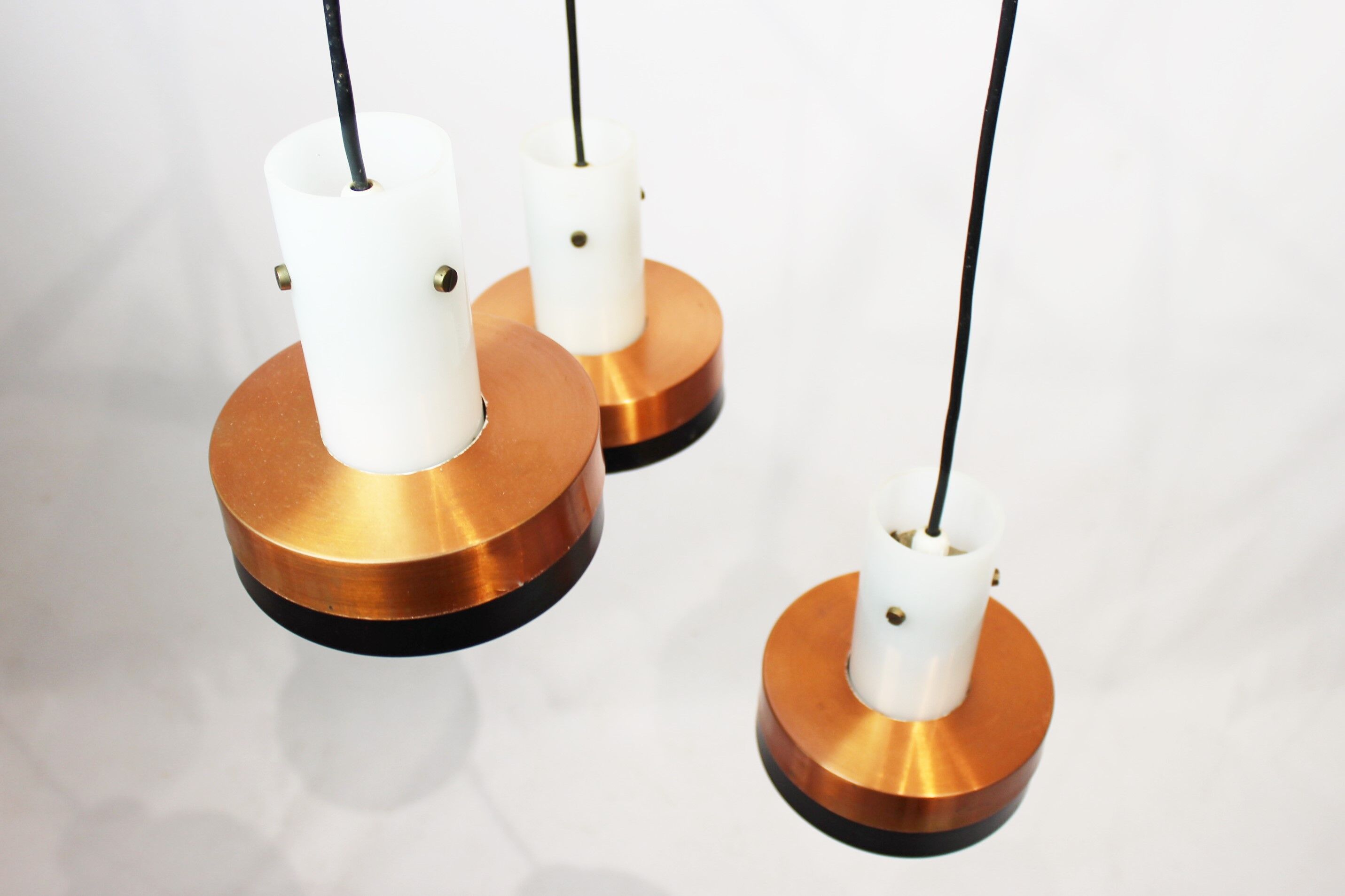 Pendentif de plafond de cuivre et de bois de rose de conception danoise des années 1960