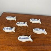 Lot de 6 portes couteaux vintages en céramique en forme de poisson