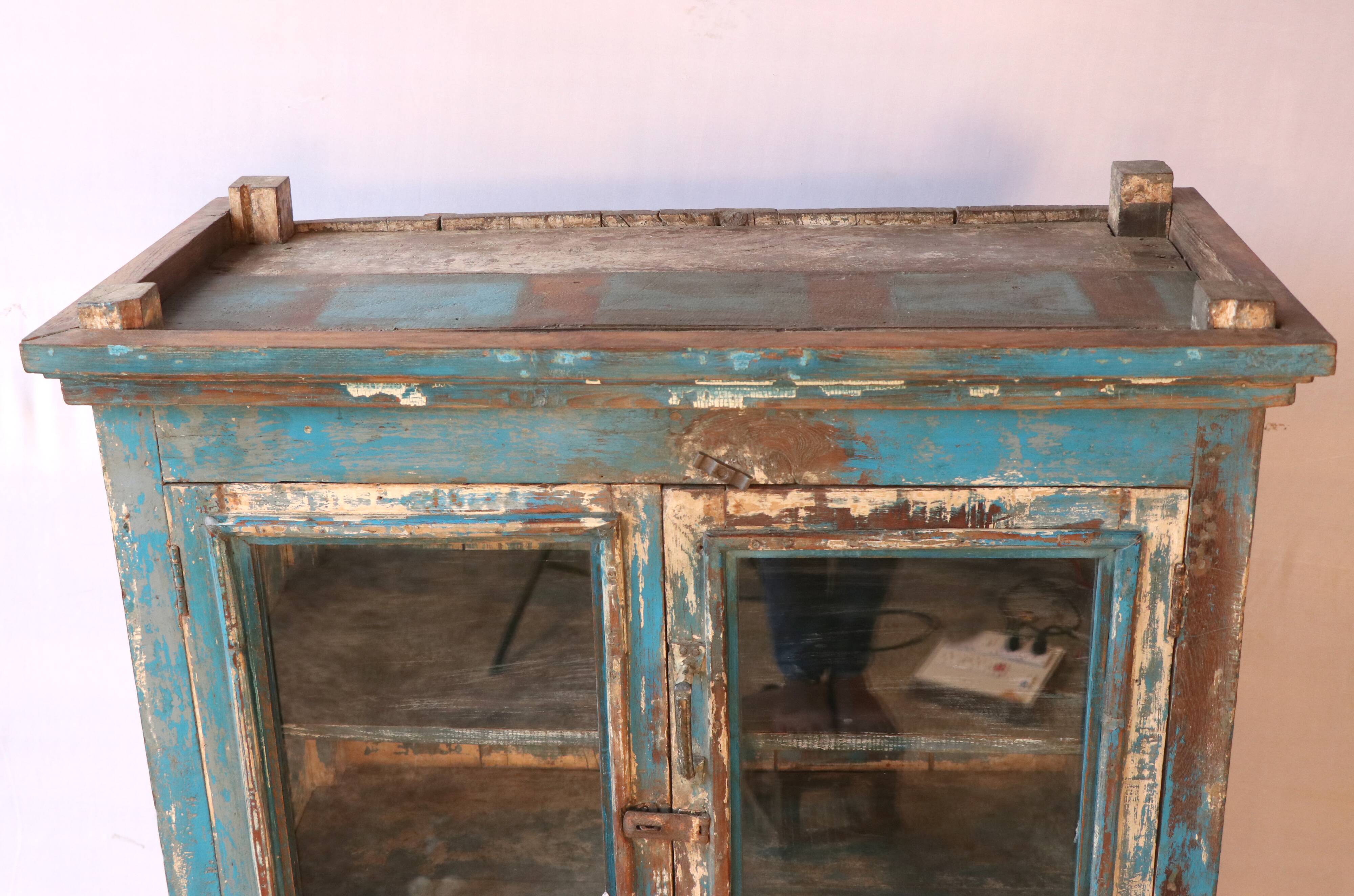 Old Burmese teak vessel Blue-ecru patina