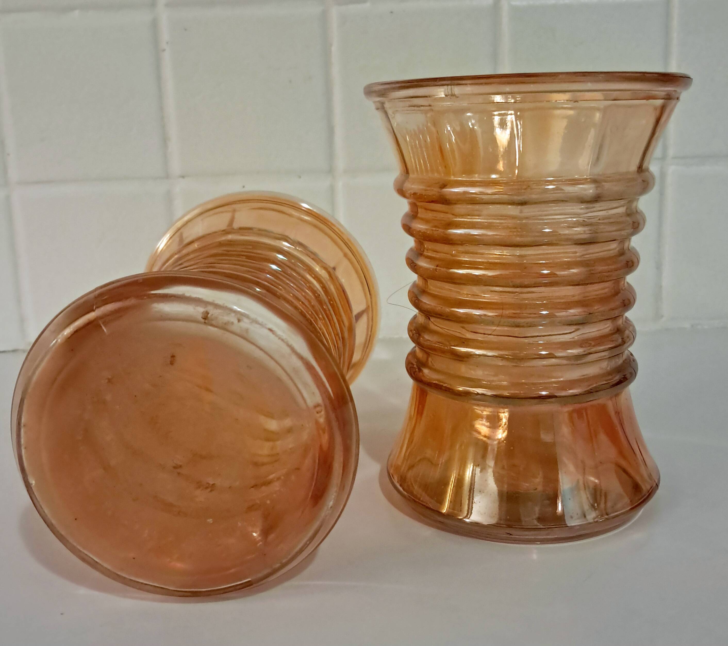 Pair of vases in iridescent orange glass. 1950s