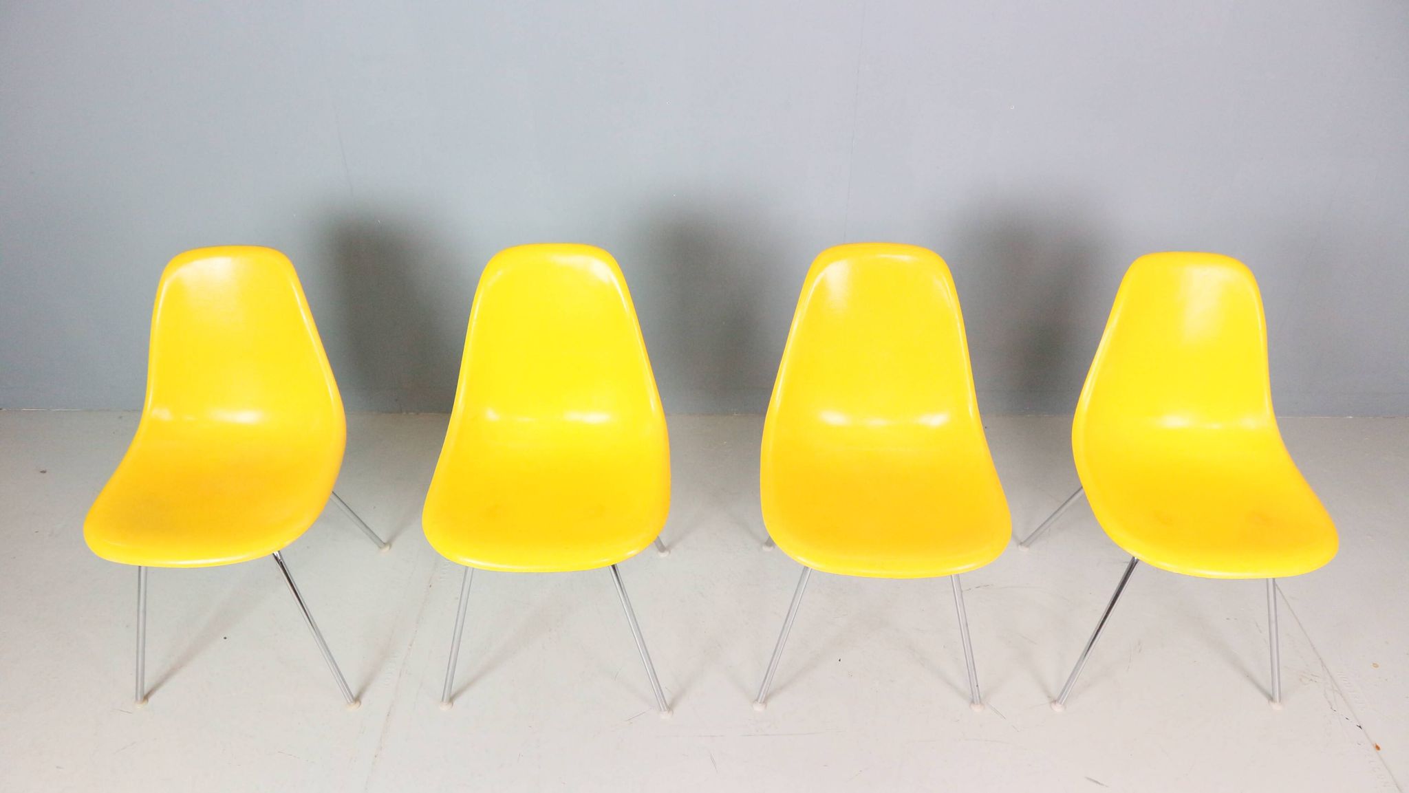Charles & Ray Eames Set of 4 Yellow "La Fonda" Chairs for Herman Miller, 1960