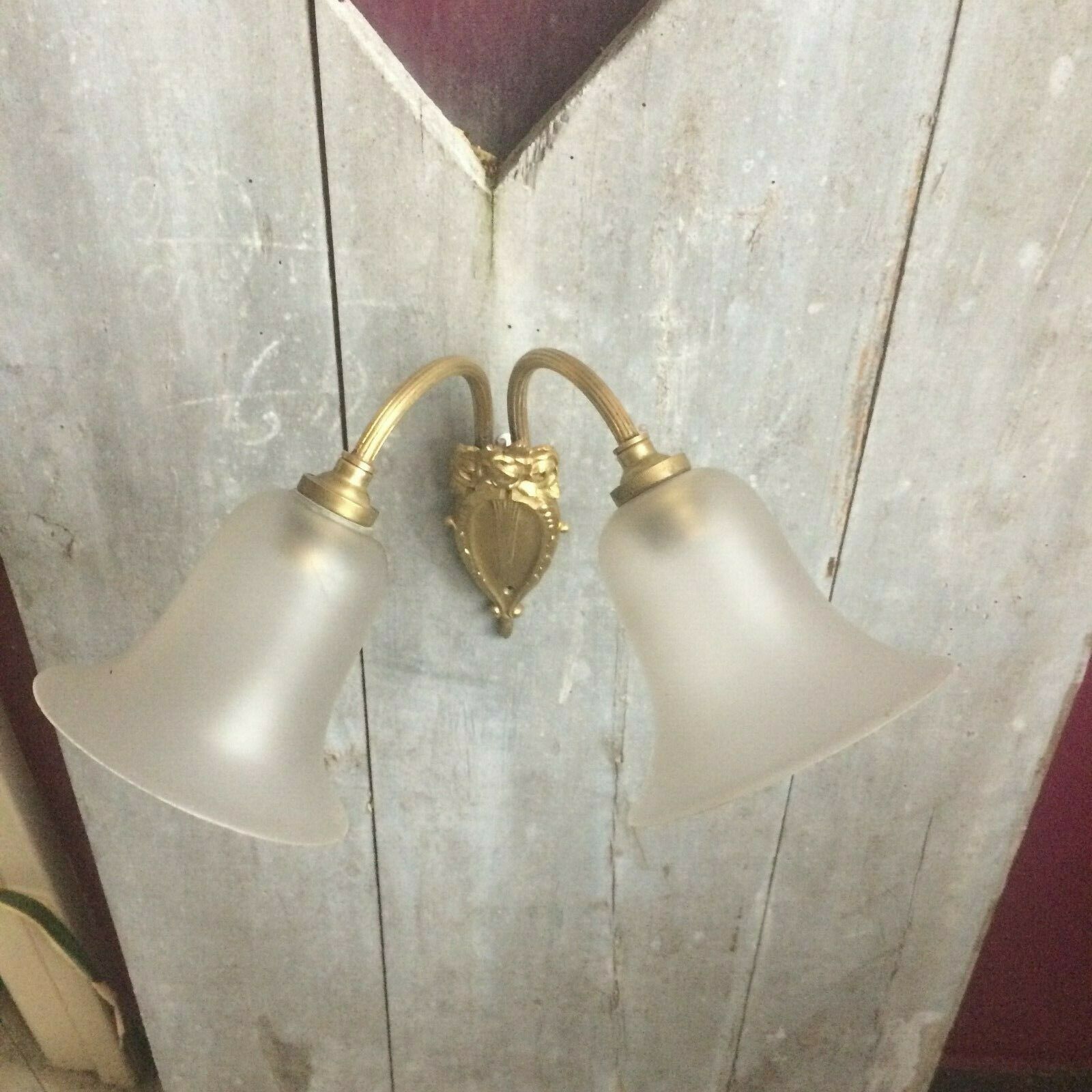 Double wall lamp in bronze and tulips in frosted glass