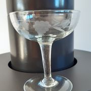 Set of 6 mismatched champagne glasses in crystal engraved years 50-60