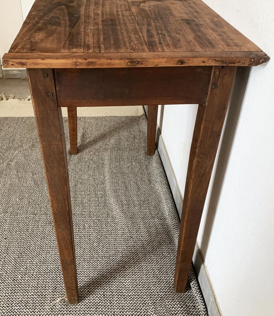 Farm table
