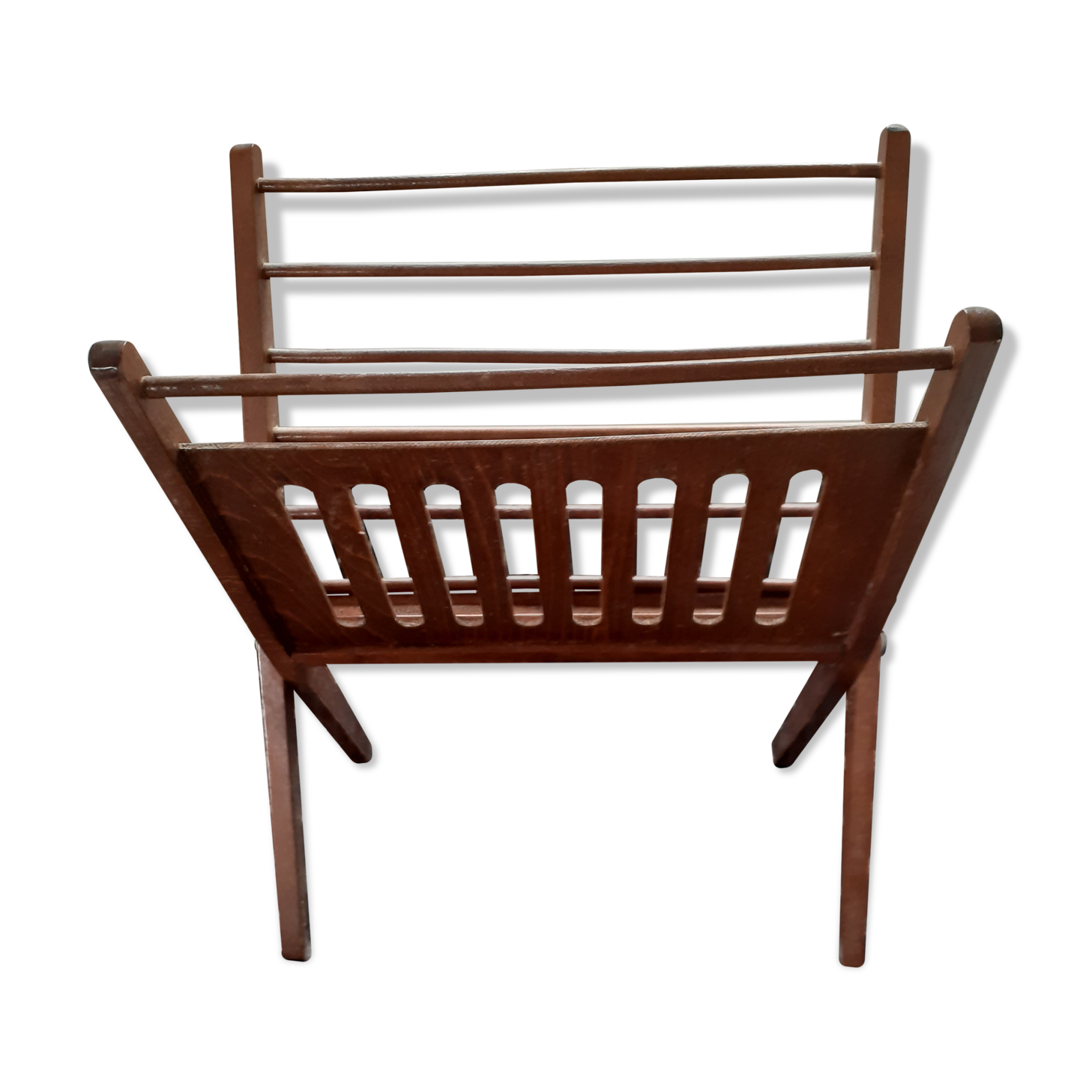 Scandinavian style magazine holder foldable