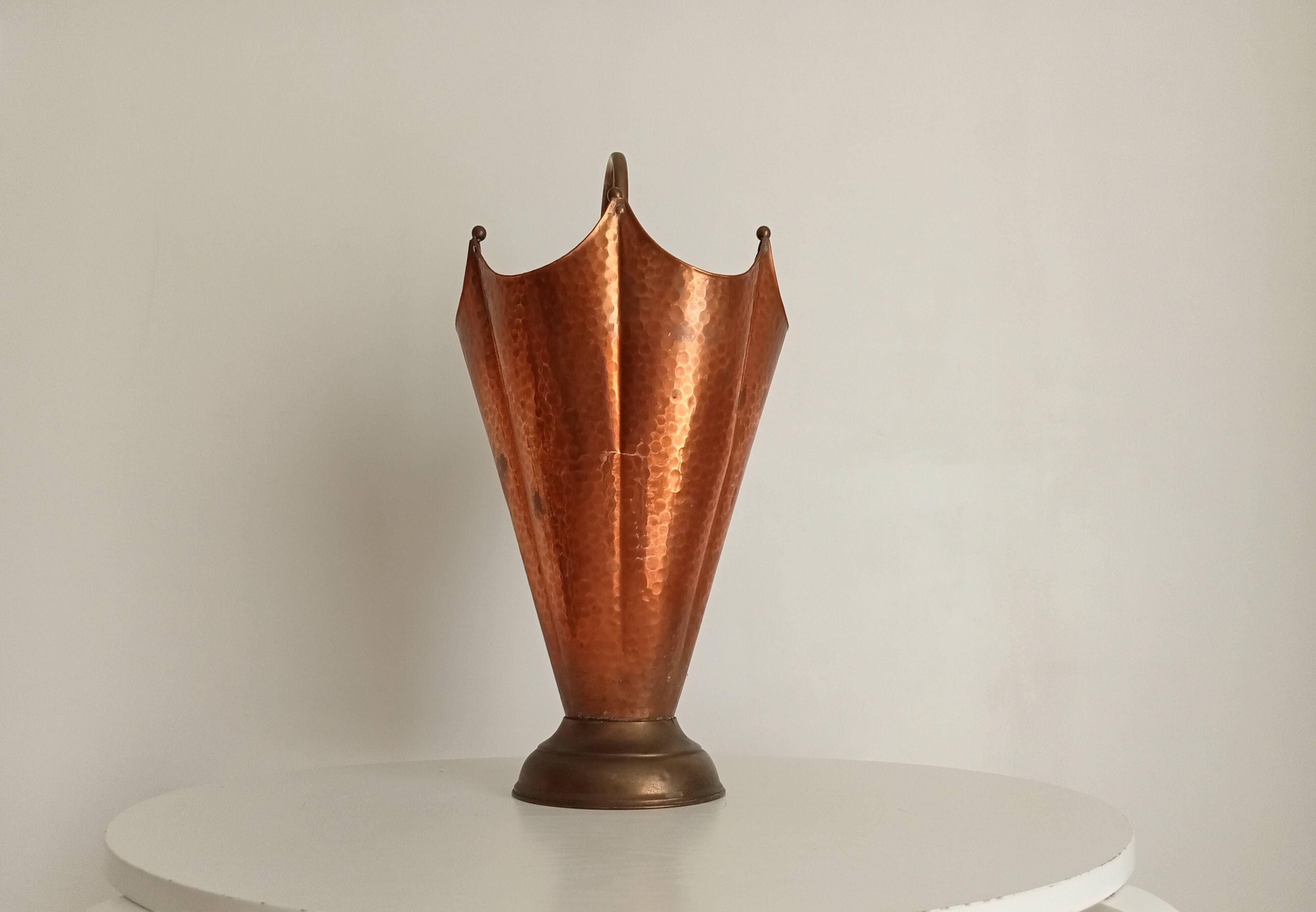 Vintage umbrella stand in Hollywood Regency style from the 1960s.